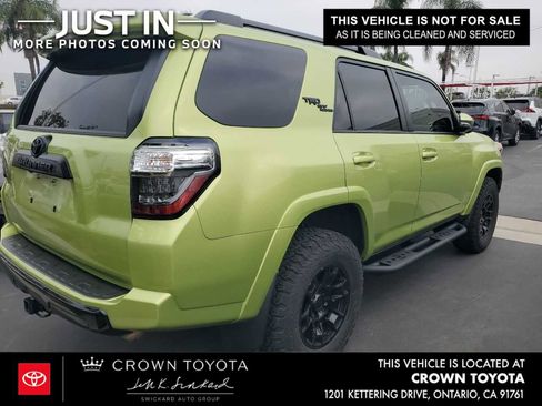 Used 2023 Toyota 4Runner TRD Off-Road Premium w/ Moonroof Package AWD/4WD image 2