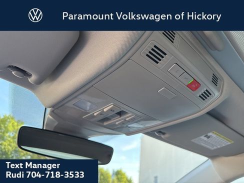 Used 2026 Volkswagen Jetta SE FWD image 25