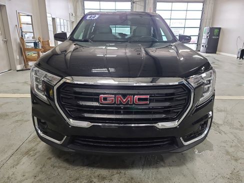 Used 2022 GMC Terrain SLE image 3
