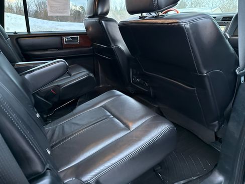 Used 2015 Lincoln Navigator 4WD image 29