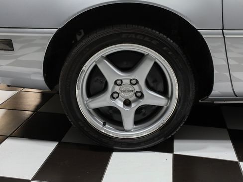 Used 1996 Chevrolet Corvette Coupe RWD image 37