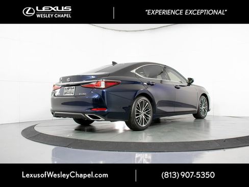 Used 2024 Lexus ES 350 350 w/ Premium Package image 6