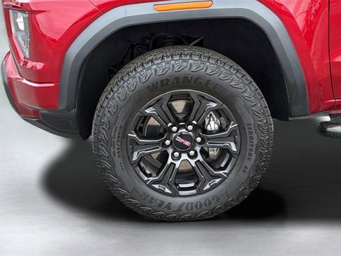 Used 2024 GMC Canyon Elevation w/ Convenience Package image 9