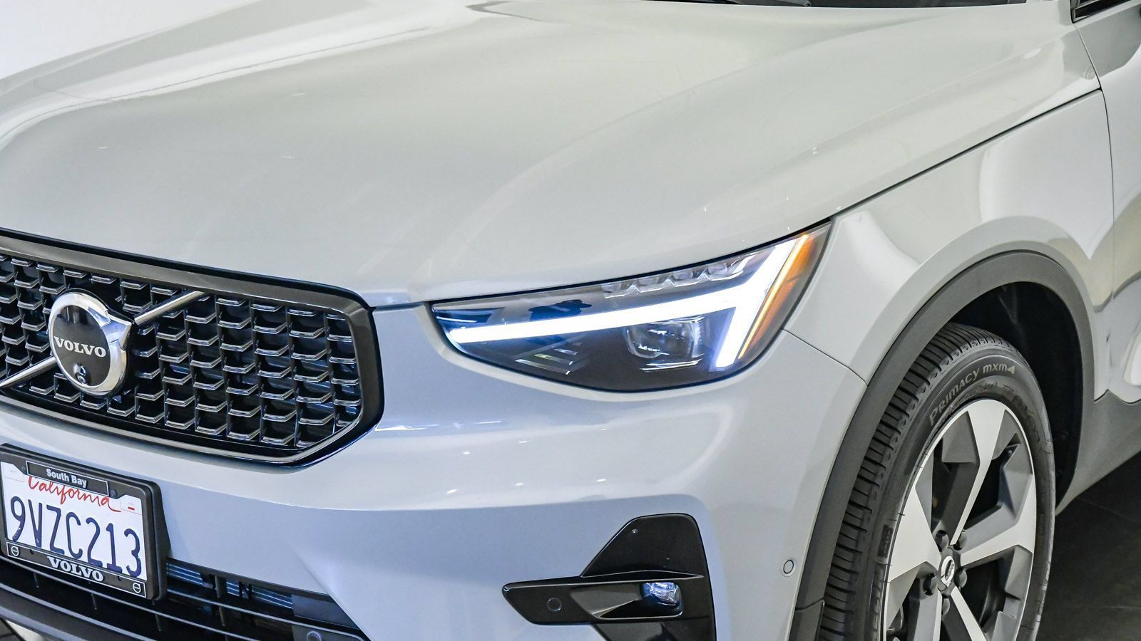 Certified 2026 Volvo XC40 B5 Plus w/ Protection Package Premier AWD/4WD image 9