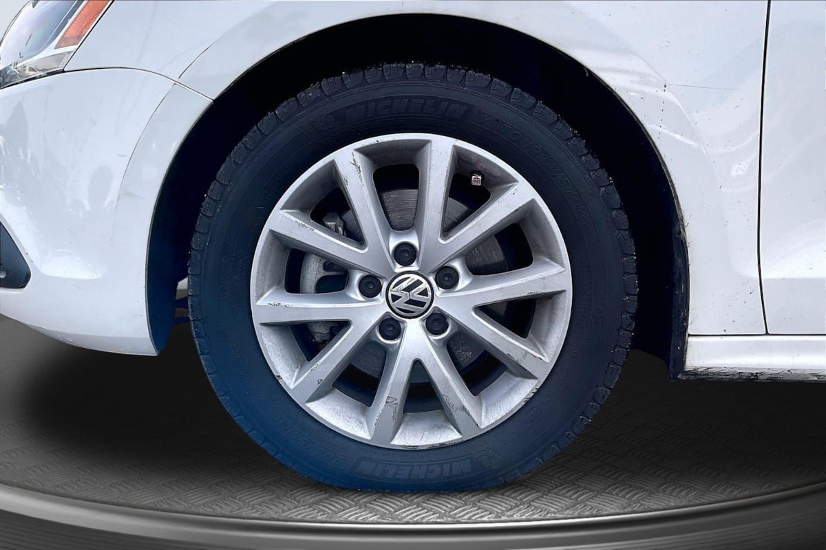 Used 2013 Volkswagen Jetta SE FWD image 9