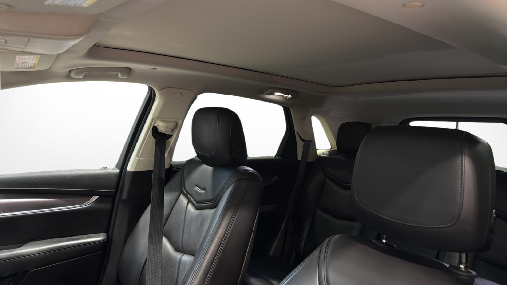 Used 2018 Cadillac XT5 Luxury w/ Driver Awareness Package AWD/4WD image 39