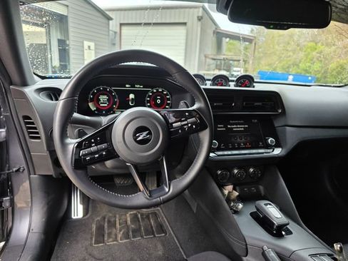 Used 2025 Nissan Z Sport w/ Floor Mat Package image 13
