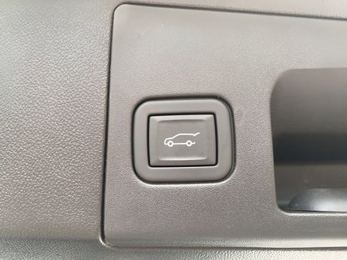 Certified 2024 Cadillac XT5 Premium Luxury image 9