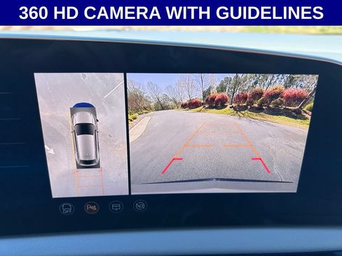 Used 2025 Cadillac Optiq Luxury 1 AWD/4WD image 4