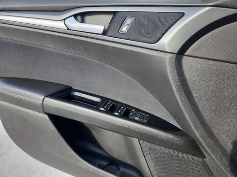 Used 2014 Ford Fusion SE image 7