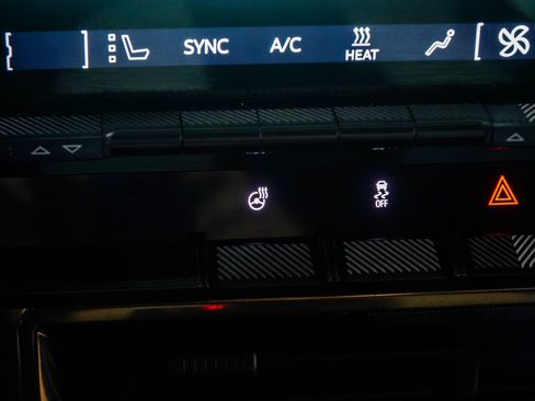 Used 2025 GMC Hummer EV 3X AWD/4WD image 34