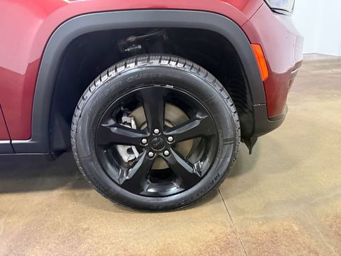 Used 2023 Jeep Grand Cherokee L Laredo AWD/4WD image 88