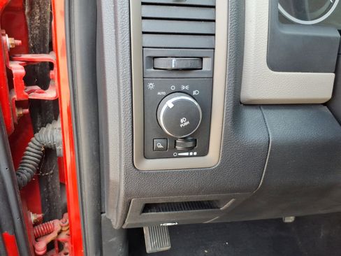 Used 2012 RAM 1500 Express image 16