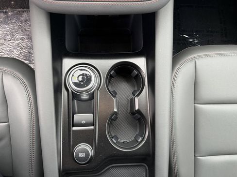 New 2026 Ford Explorer Active w/ Active Comfort Package image 16