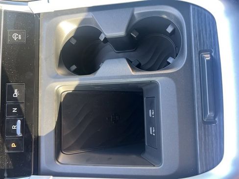 New 2026 Nissan Armada SL w/ Captain's Chari Seat Package image 17