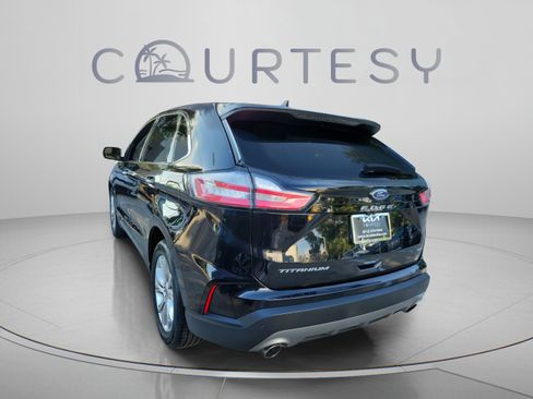 Used 2024 Ford Edge Titanium AWD/4WD image 2