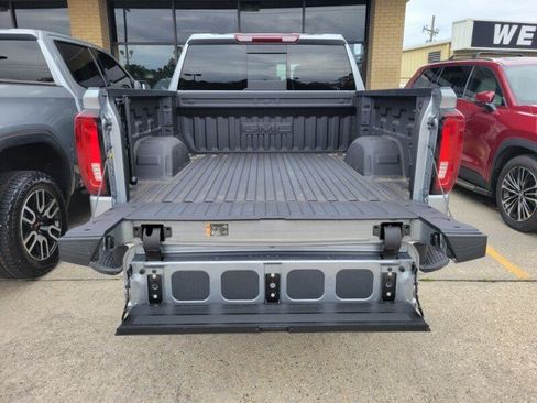 Used 2025 GMC Sierra 1500 SLT w/ SLT Premium Plus Package RWD image 8