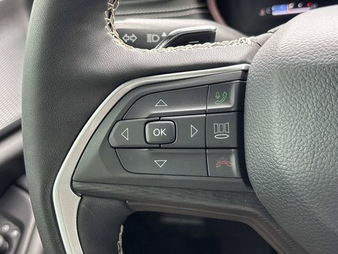 Used 2024 Jeep Grand Cherokee Altitude AWD/4WD image 17