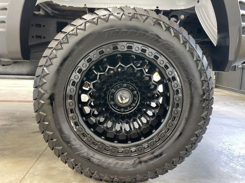 Used 2023 Ford F150 XLT w/ Trailer Tow Package image 12