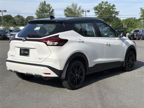 Used 2023 Nissan Kicks SV FWD image 27