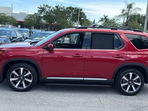 Used 2023 Honda Pilot Touring image 4