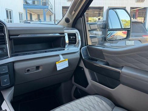New 2026 Ford F250 Platinum w/ Platinum Plus Package AWD/4WD image 31