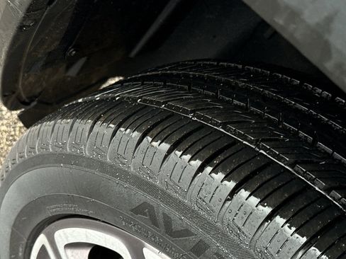 Used 2017 Jeep Renegade Limited w/ Advanced Technology Group image 10