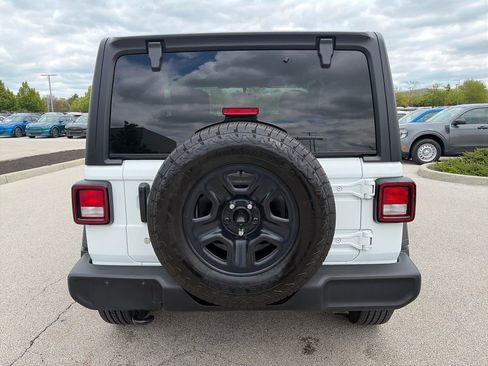 Used 2023 Jeep Wrangler Sport AWD/4WD image 6
