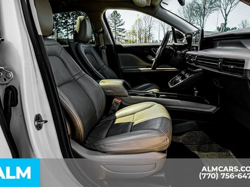 Used 2021 Lincoln Corsair FWD w/ Premium Package image 22