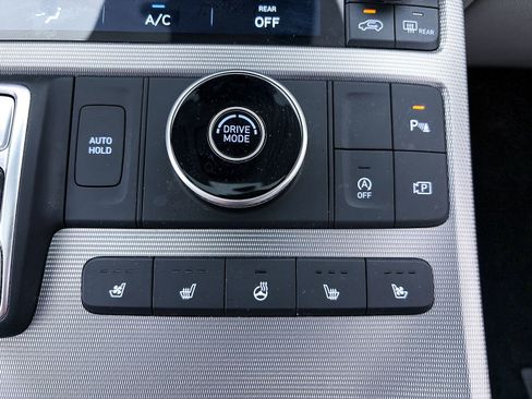 Used 2023 Hyundai Palisade Calligraphy image 30