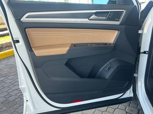 Used 2022 Volkswagen Atlas Cross Sport SEL Premium R-Line image 38