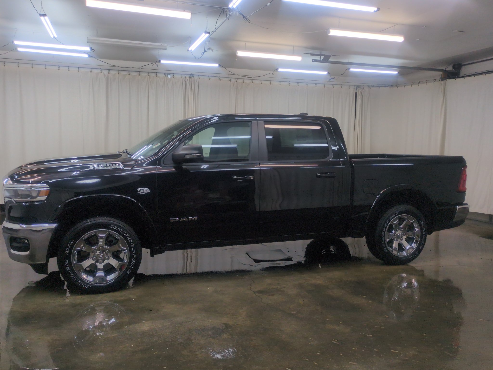 New 2027 RAM 1500 4x4 Crew Cab image 26