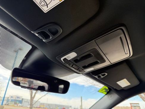 Used 2025 Honda Pilot Black Edition image 37