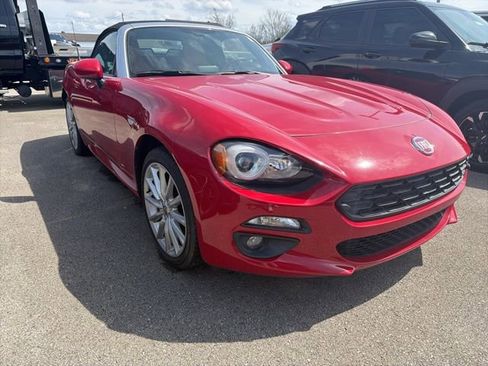 Used 2017 FIAT 124 Spider Lusso image 3