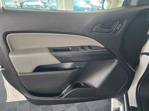 Used 2019 GMC Canyon 2WD Crew Cab w/ Convenience Package image 30