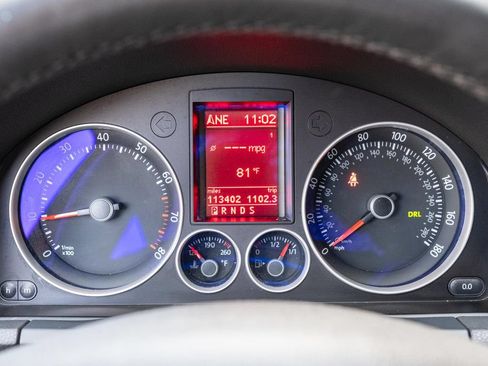 Used 2009 Volkswagen GTI 4-Door FWD image 2