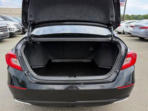 Used 2018 Honda Accord EX-L image 9