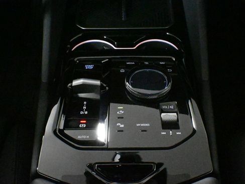 Used 2025 BMW i5 xDrive40 w/ Premium Package image 24