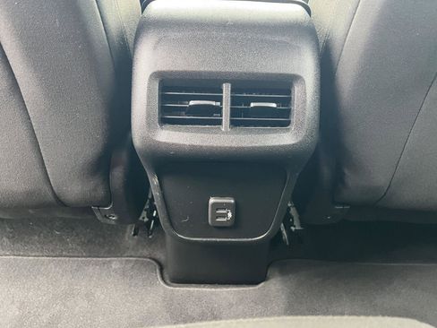 Used 2020 Chevrolet Equinox LT image 21