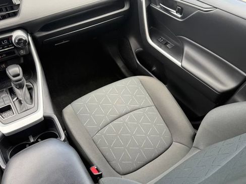 Used 2024 Toyota RAV4 XLE AWD/4WD image 25