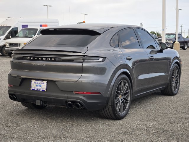 Used 2024 Porsche Cayenne S AWD/4WD image 7