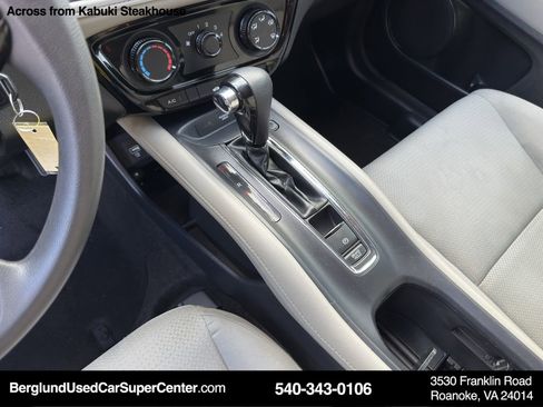 Used 2022 Honda HR-V LX image 28