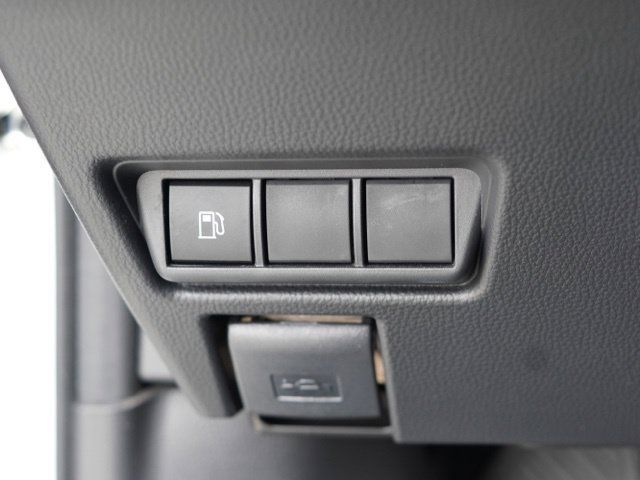 Certified 2024 Toyota Prius XLE FWD image 20