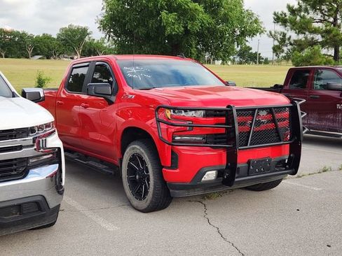 Used 2021 Chevrolet Silverado 1500 RST AWD/4WD image 2