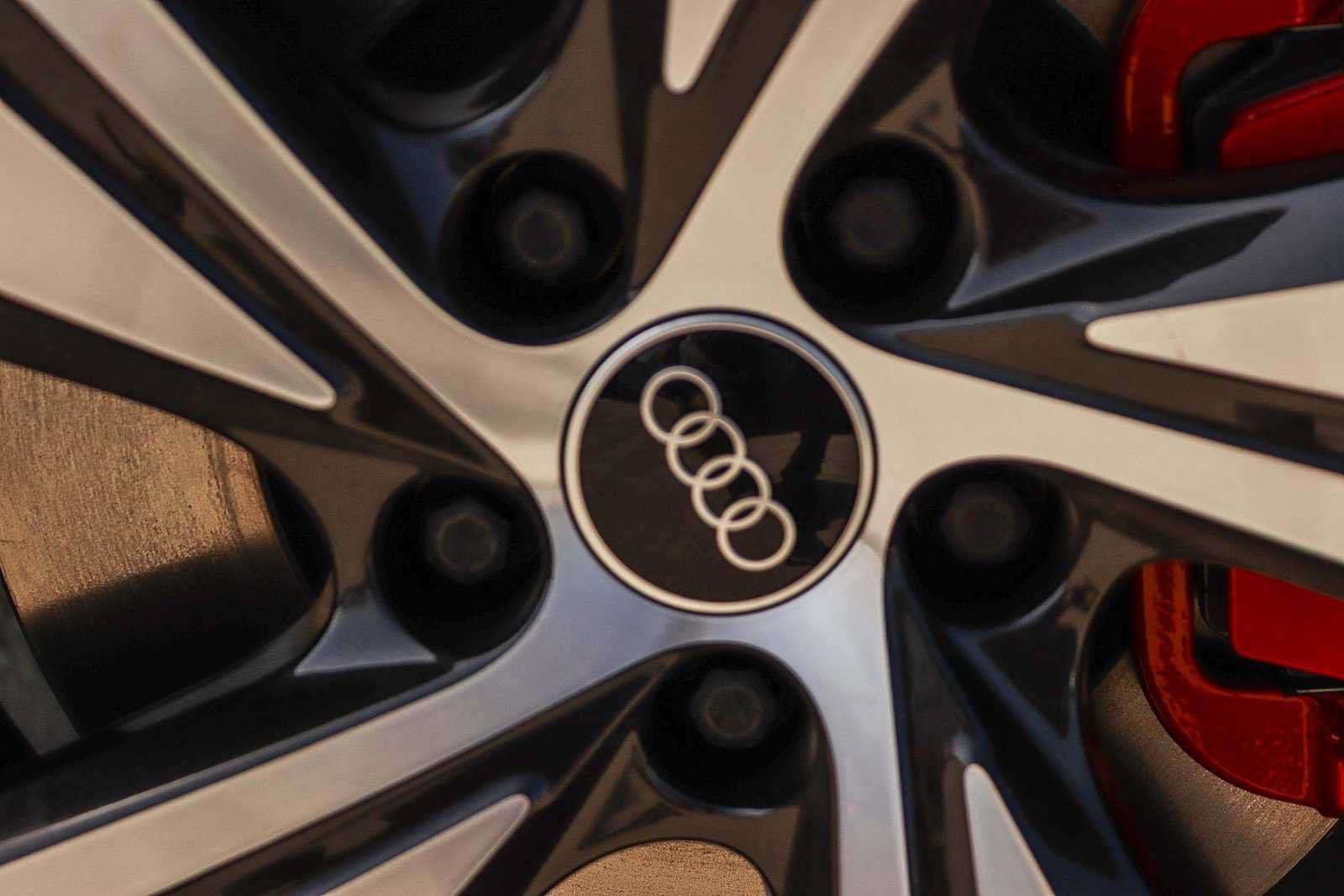 New 2026 Audi SQ5 Premium Plus AWD/4WD image 15