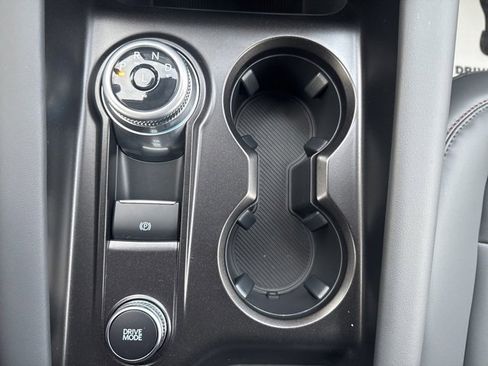 New 2026 Ford Explorer Active w/ Active Comfort Package image 24