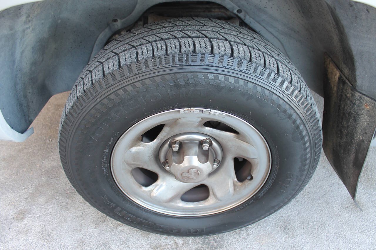 Used 1996 Dodge Ram 1500 Truck 2WD Club Cab image 10