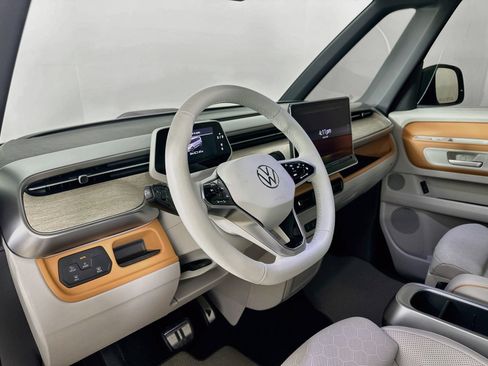 Used 2025 Volkswagen ID. Buzz 1st Edition AWD/4WD image 32