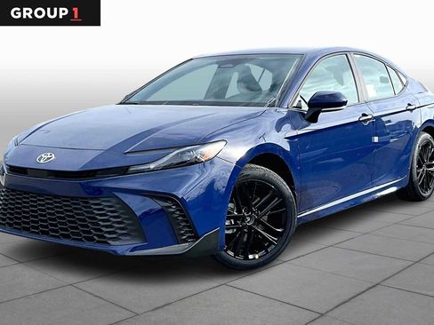 New 2026 Toyota Camry SE image 1