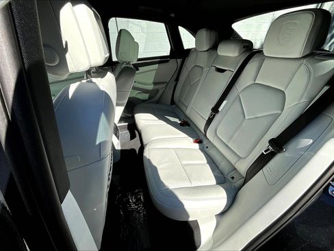 New 2026 Porsche Macan GTS image 20